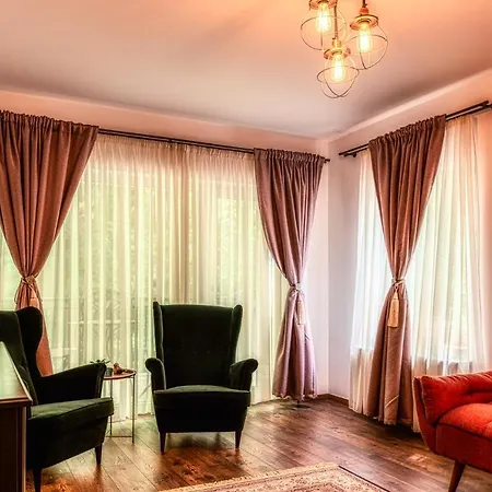 Nature Apartment - Minutes Away From The Old Town And Afi Mall-3